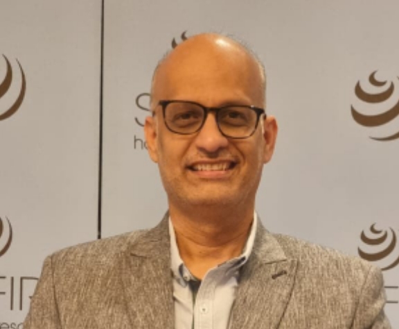 رئيس الجالية بابطين يُبارك للفرق المتأهلة ويُشيد بالروح الرياضية العالية